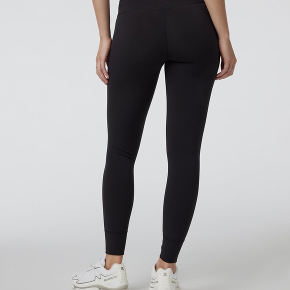 Vuori Women's Daily Legging Black Leggings 7/8 Cuffed ankles sz Medium 6013 - Picture 5 of 8